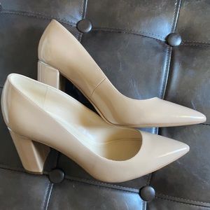 Used Marc fisher Vivienne pumps